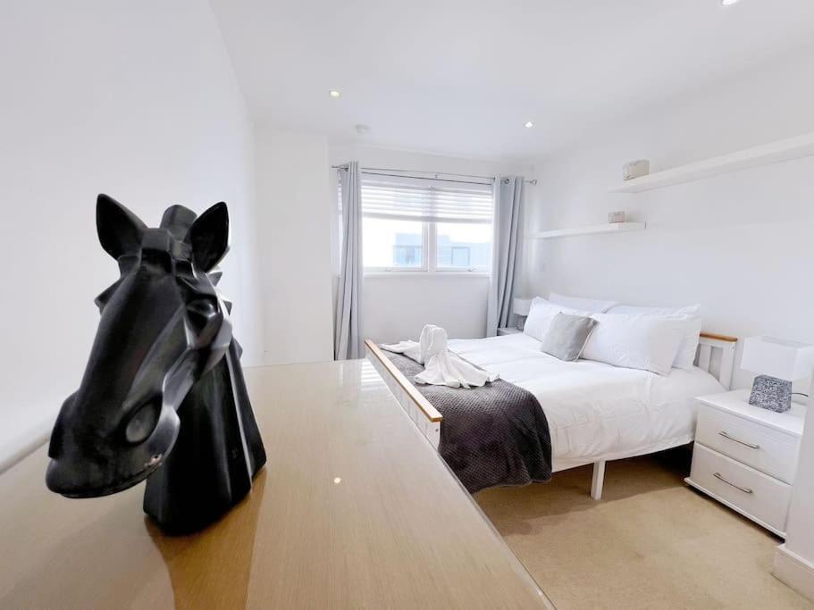 Stylish Seaview One-Bedroom Apt Swansea Extérieur photo